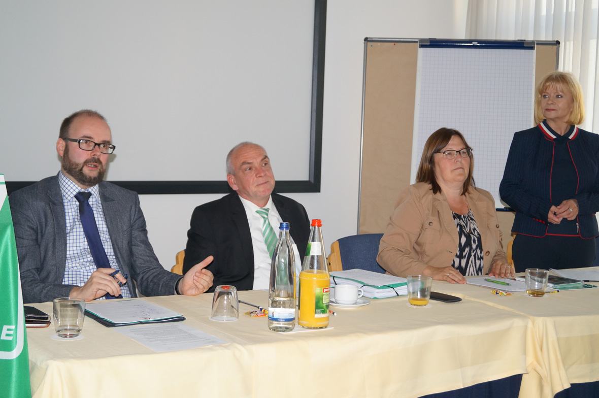 Diskussion Podium Dialog