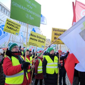 Leute im Warnstreik in Leipzig