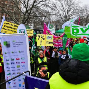 Beschäftigte streiken in Dresden